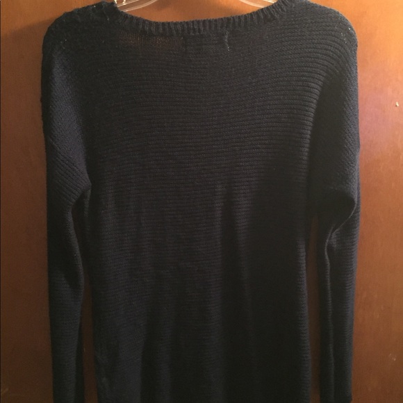 Women’s pink rose sweater - Picture 3 of 3